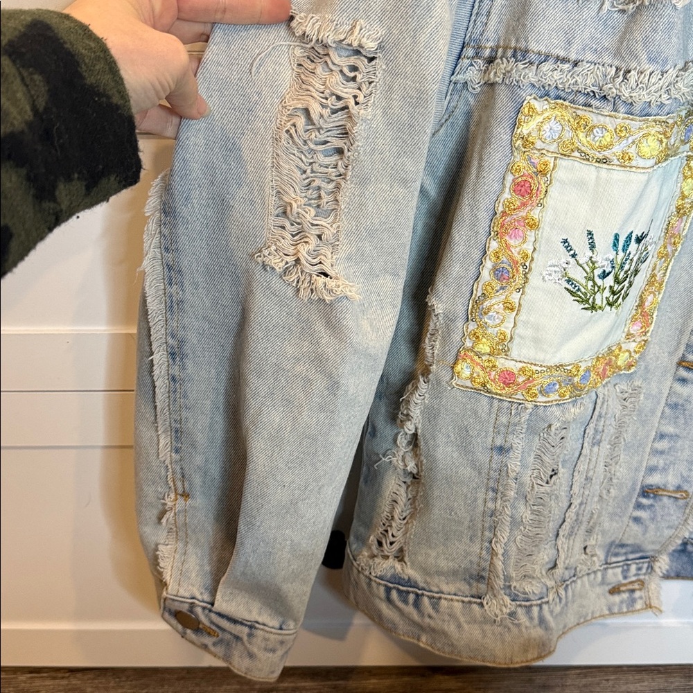 Nwot Pol Oversized Distressed, Patchwork Denim Ja… - image 5